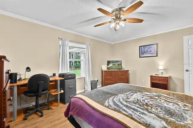 Listing Photo 18