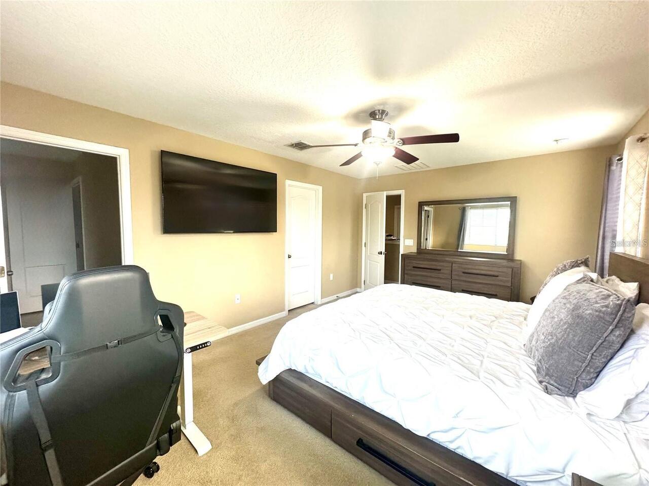 Listing Photo 9