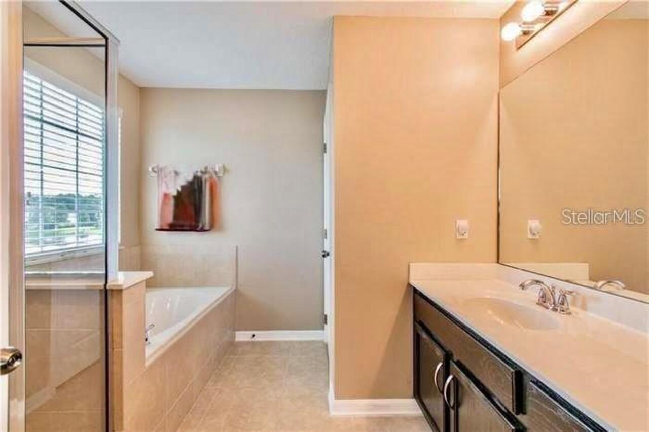 Listing Photo 12
