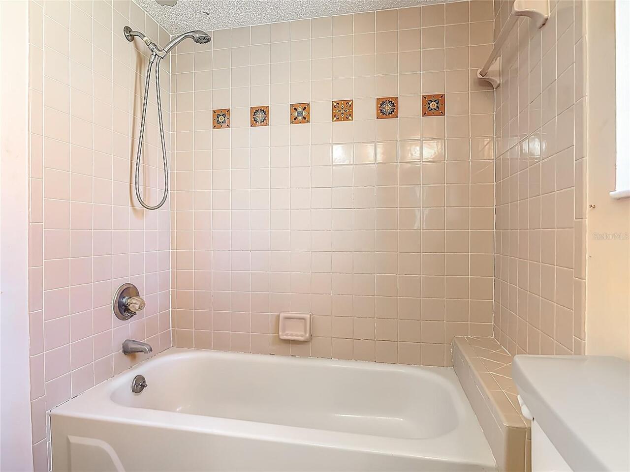 Listing Photo 14