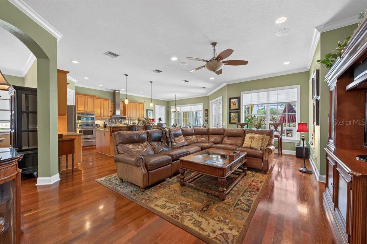 Listing Photo 16