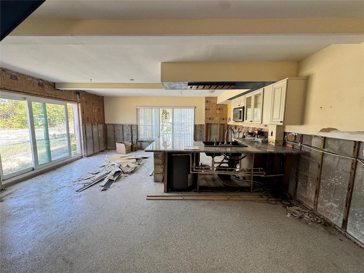 Listing Photo 12