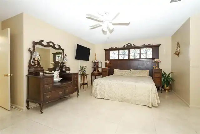 Listing Photo 18