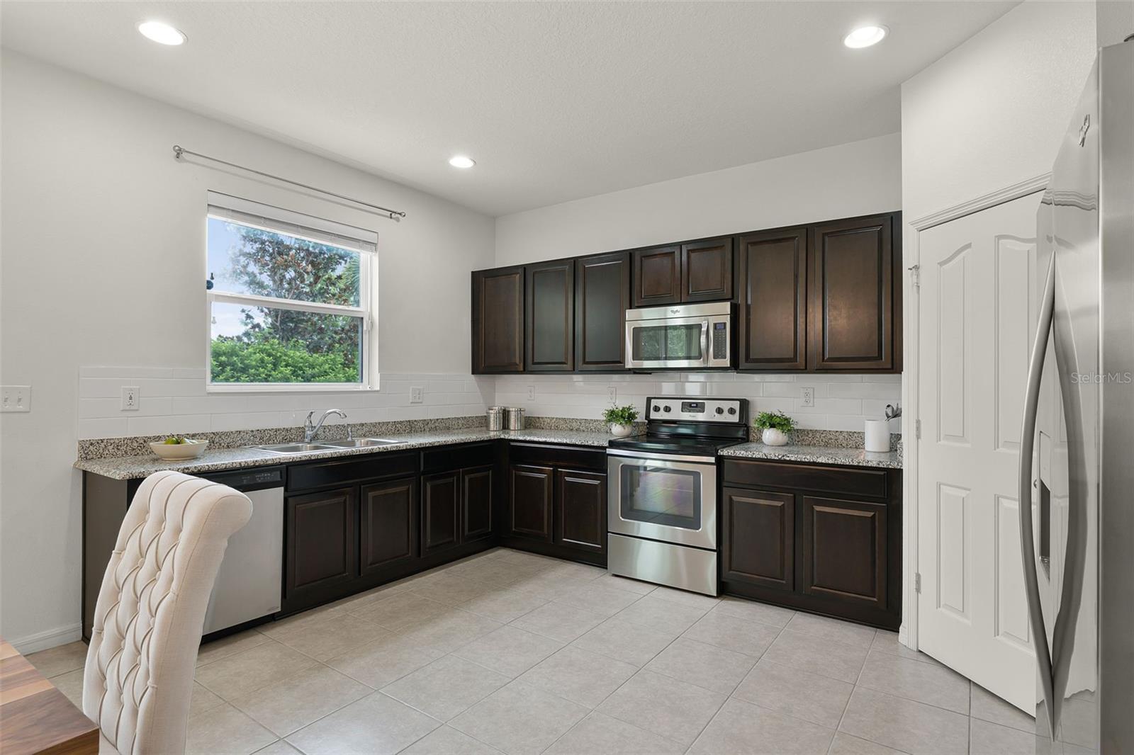 Listing Photo 12