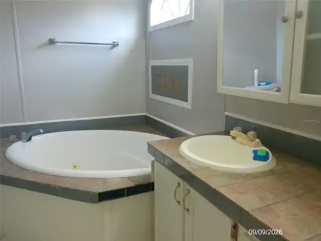 Listing Photo 16