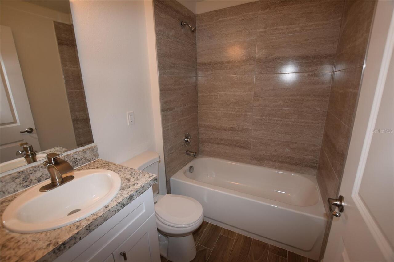 Listing Photo 9
