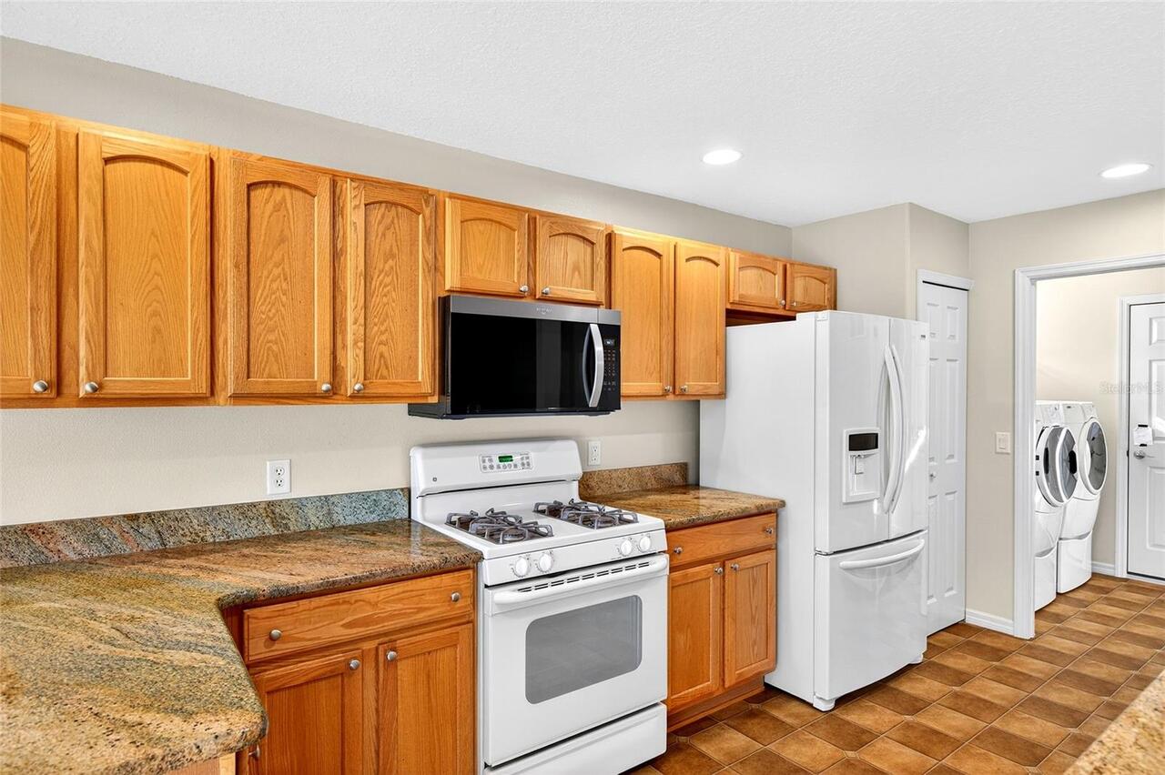 Listing Photo 12