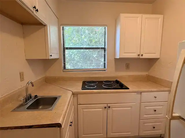 Listing Photo 6