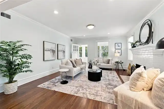 Listing Photo 8