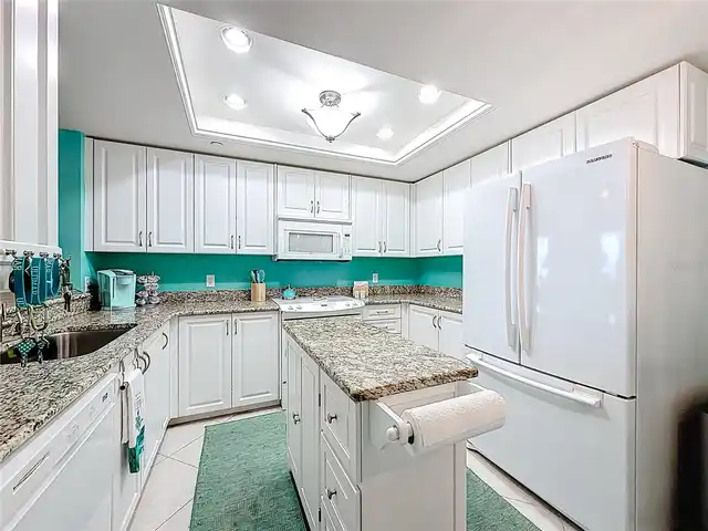 Listing Photo 9