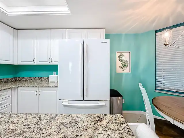 Listing Photo 10