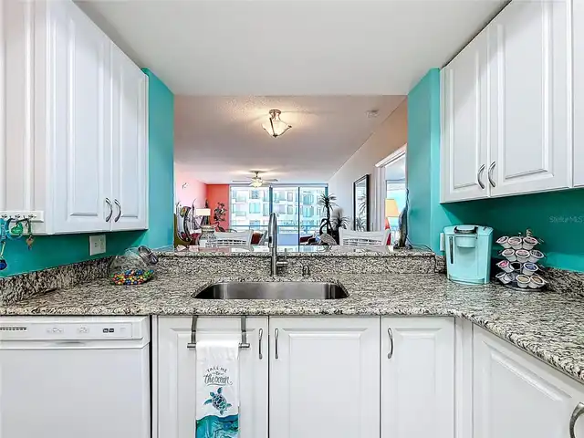 Listing Photo 12