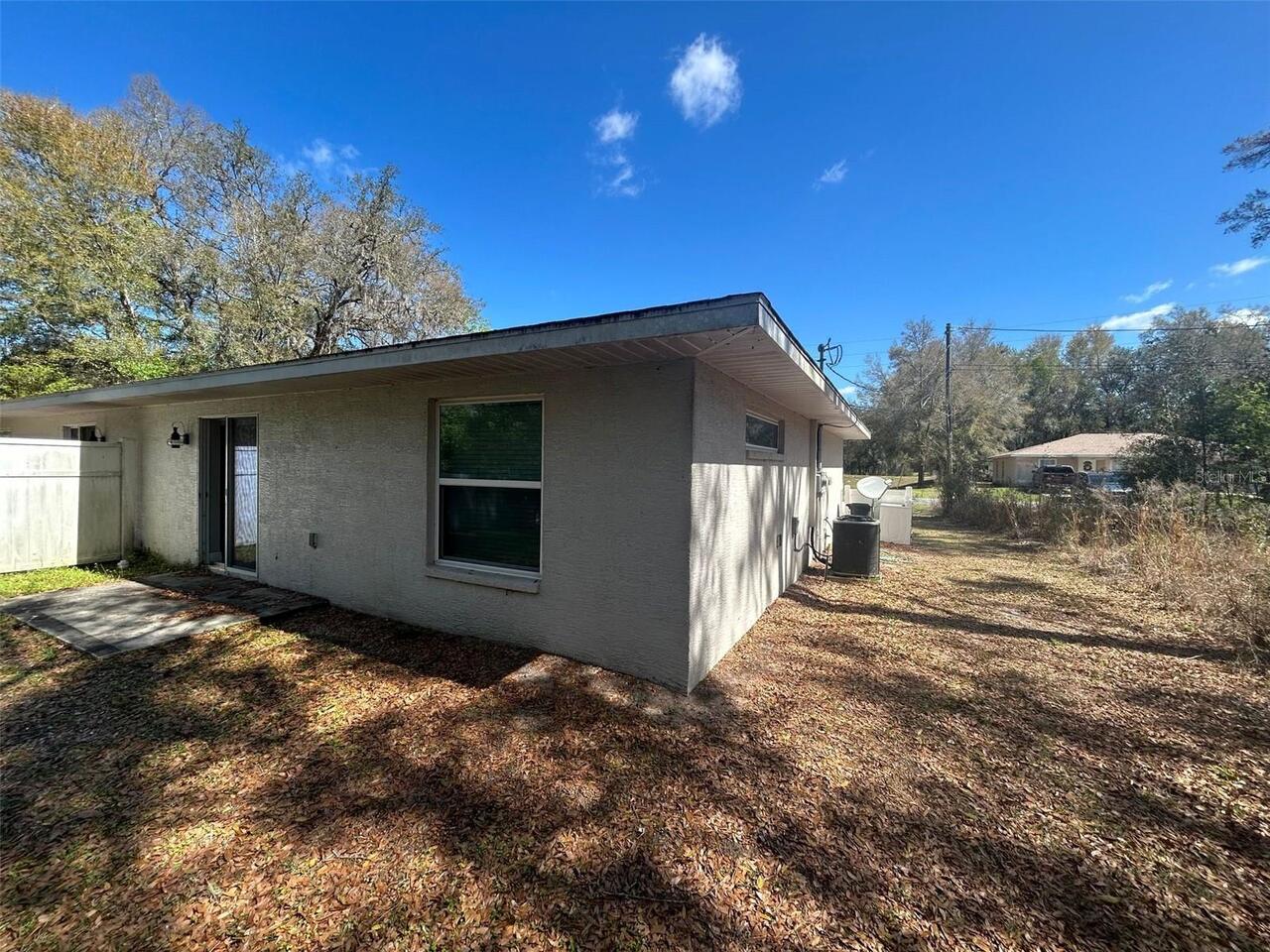 Listing Photo 12