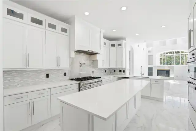 Listing Photo 17