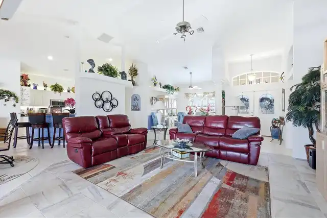 Listing Photo 17