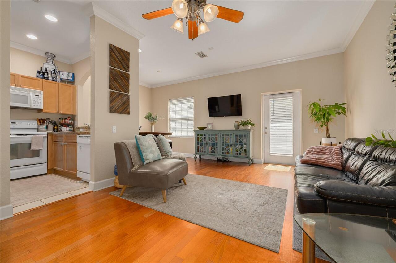 Listing Photo 6