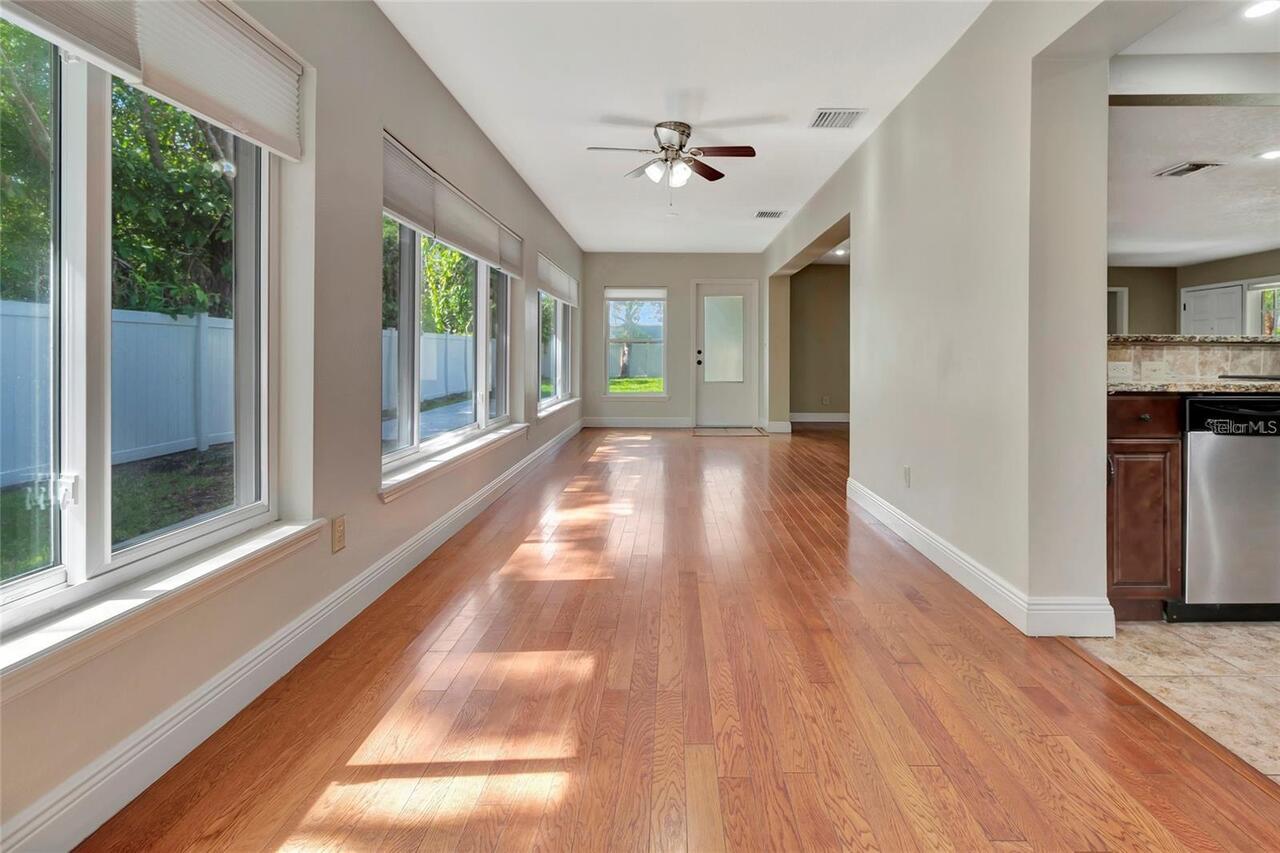 Listing Photo 12
