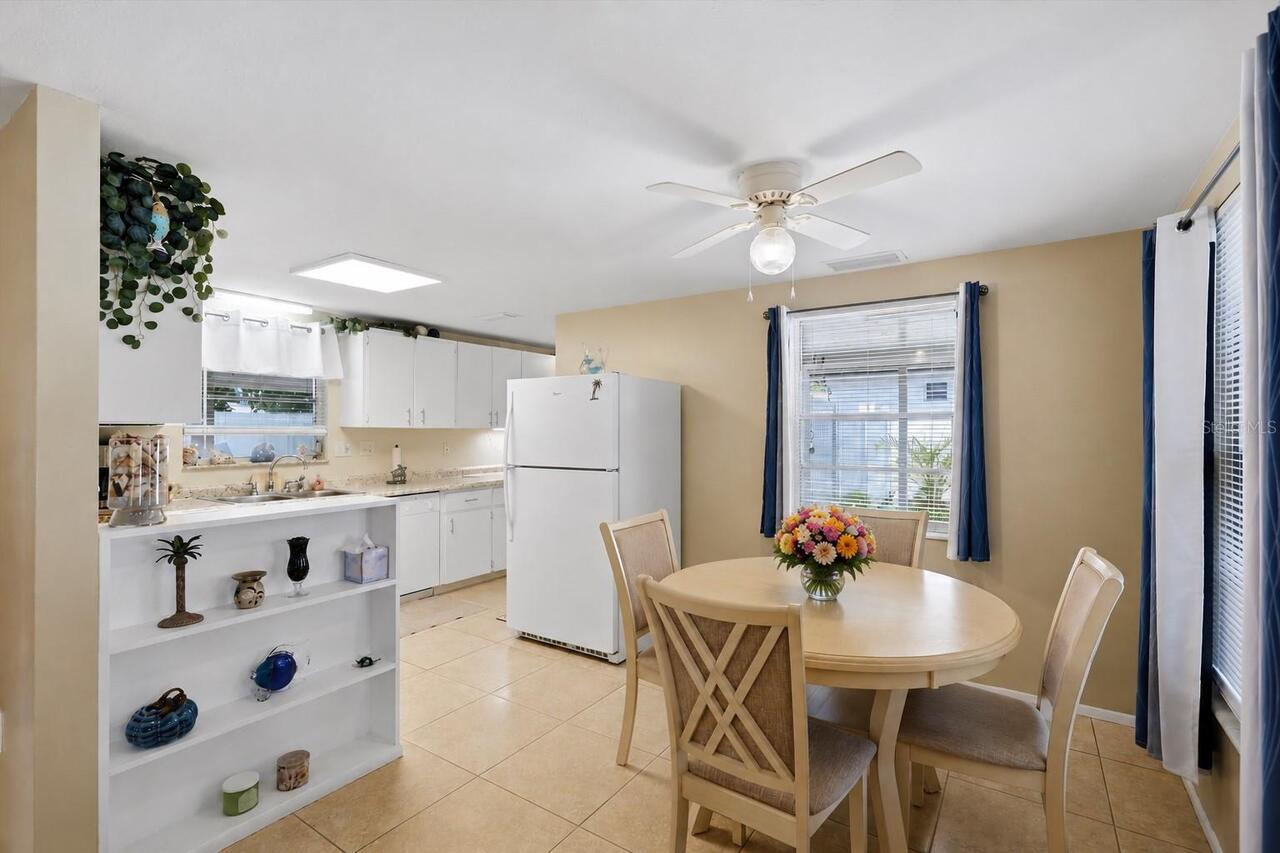 Listing Photo 12