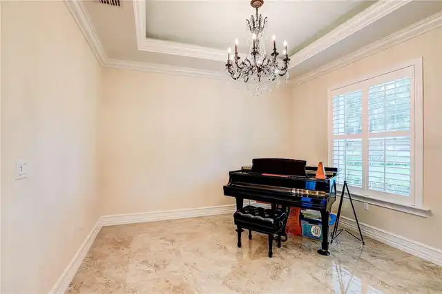 Listing Photo 19