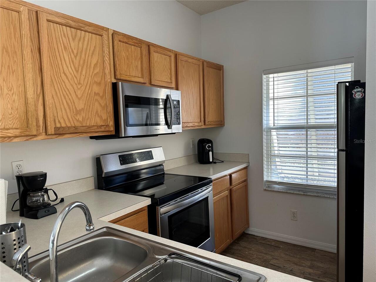Listing Photo 12