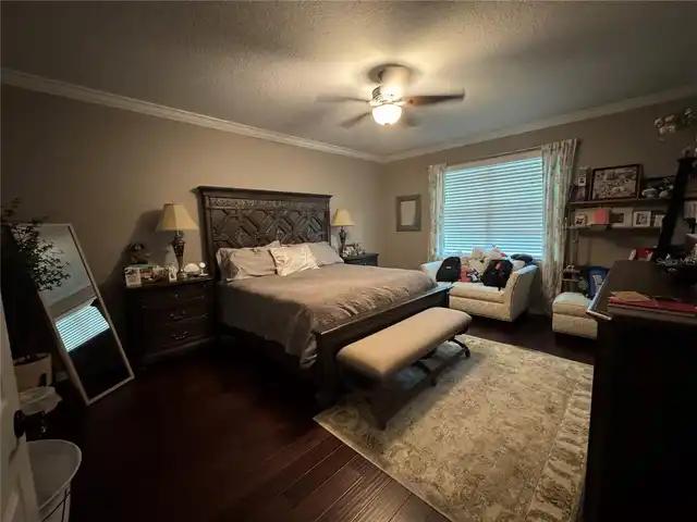 Listing Photo 8