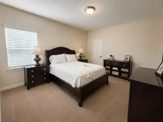 Listing Photo 17
