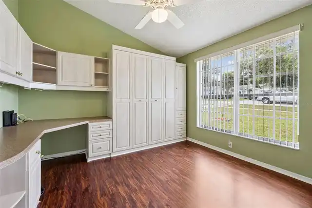 Listing Photo 18