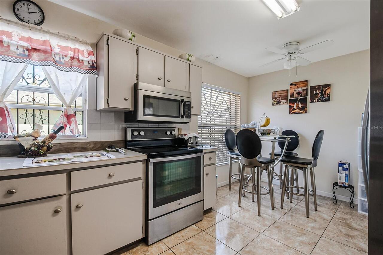 Listing Photo 11