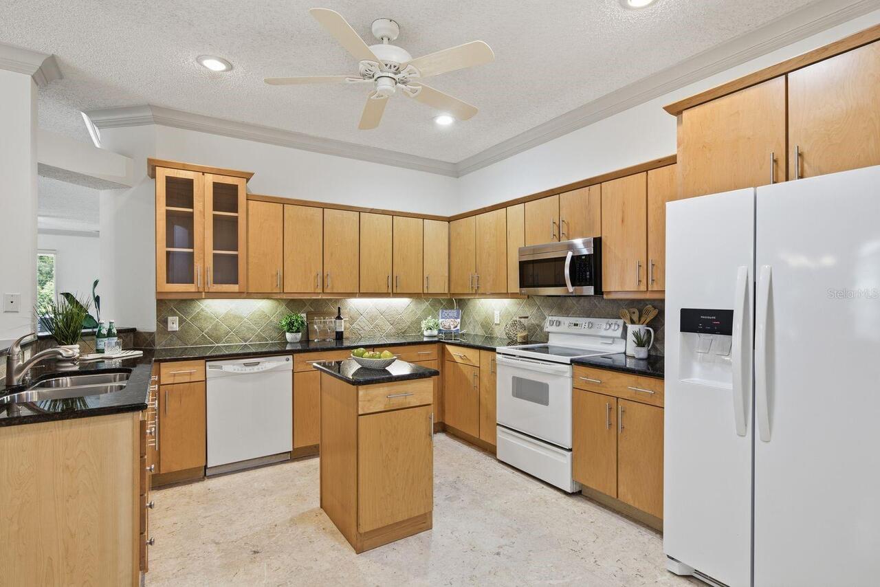 Listing Photo 17