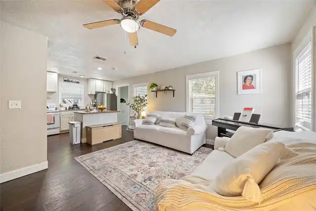 Listing Photo 7