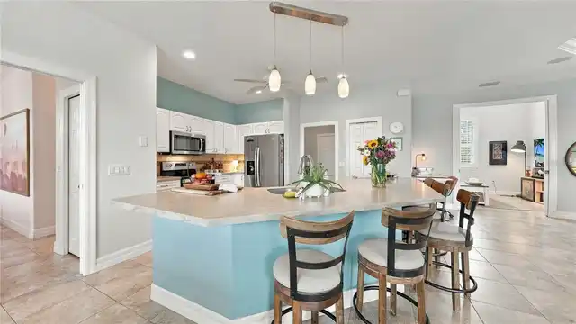 Listing Photo 9