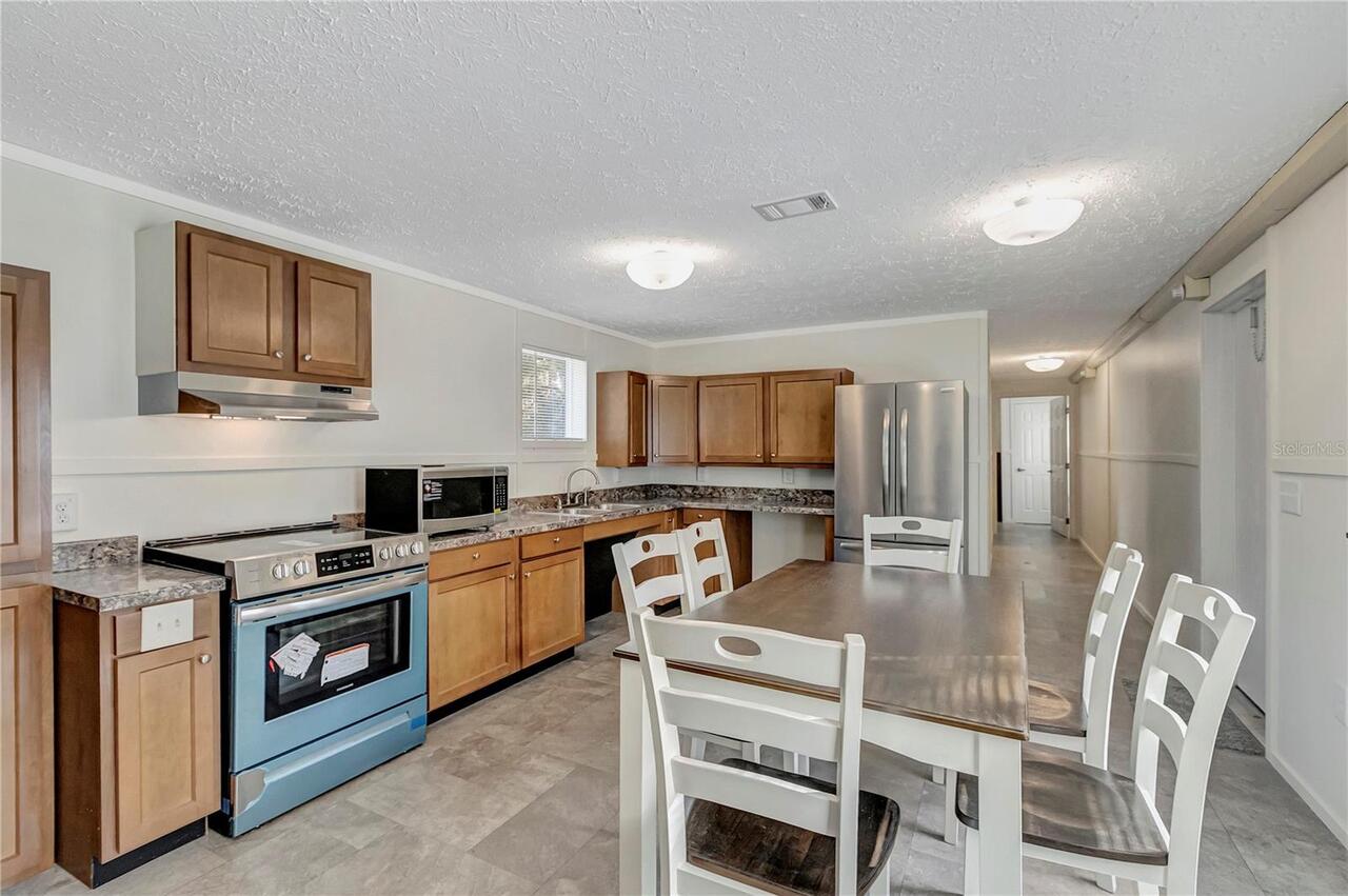 Listing Photo 8