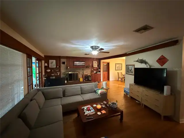 Listing Photo 6
