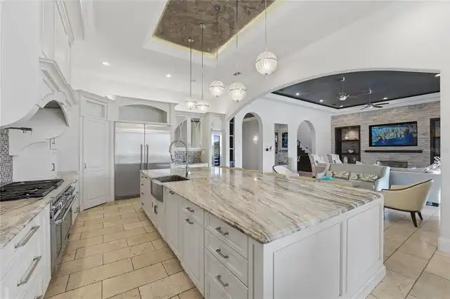 Listing Photo 11