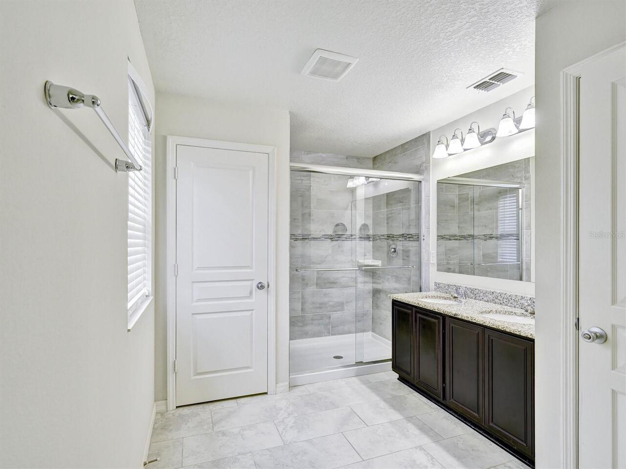 Listing Photo 37