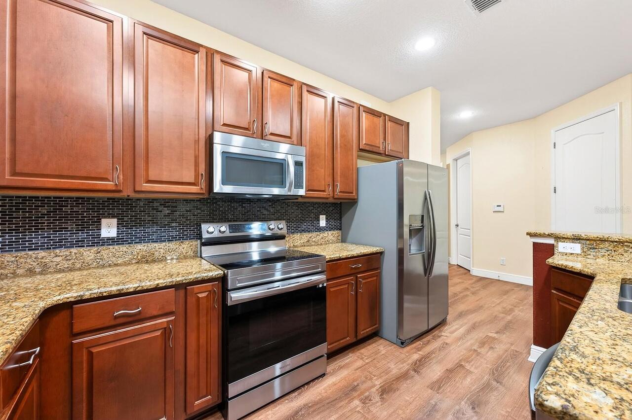 Listing Photo 7