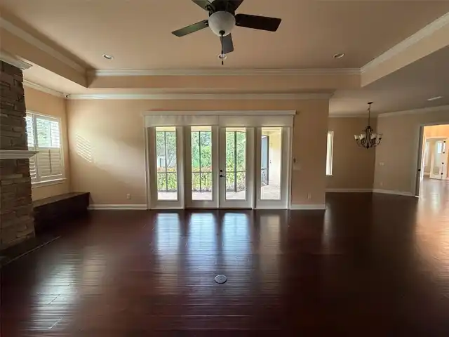 Listing Photo 17