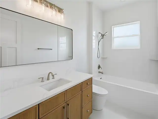 Listing Photo 16