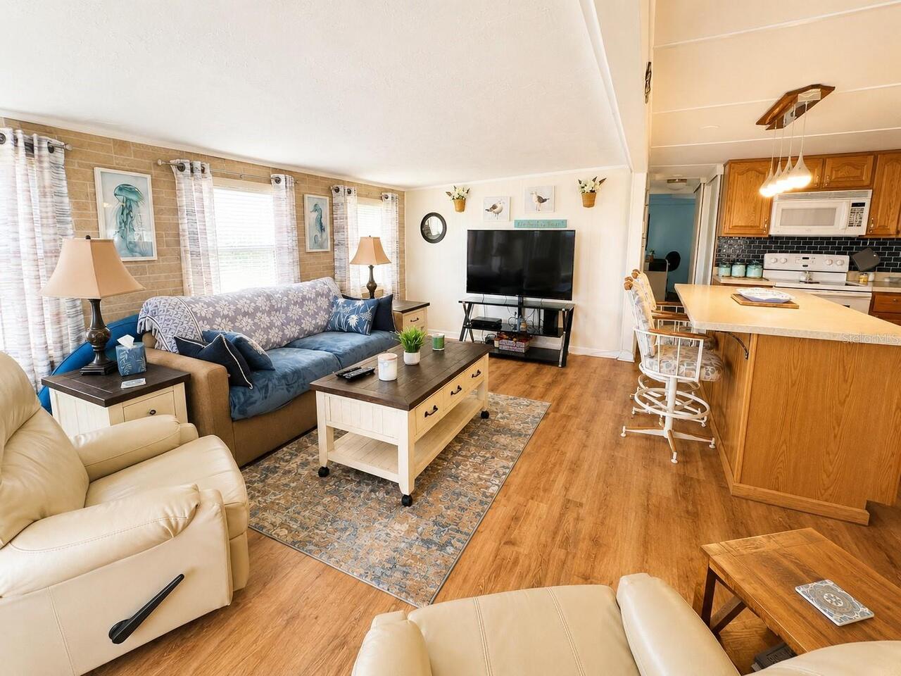 Listing Photo 6