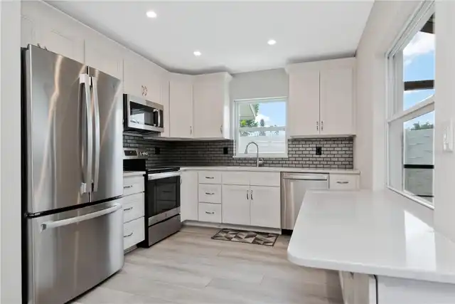 Listing Photo 11