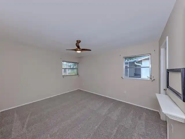 Listing Photo 22