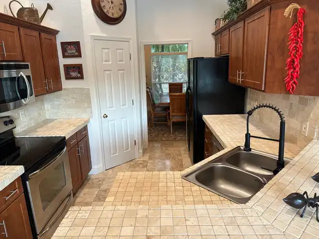 Listing Photo 14