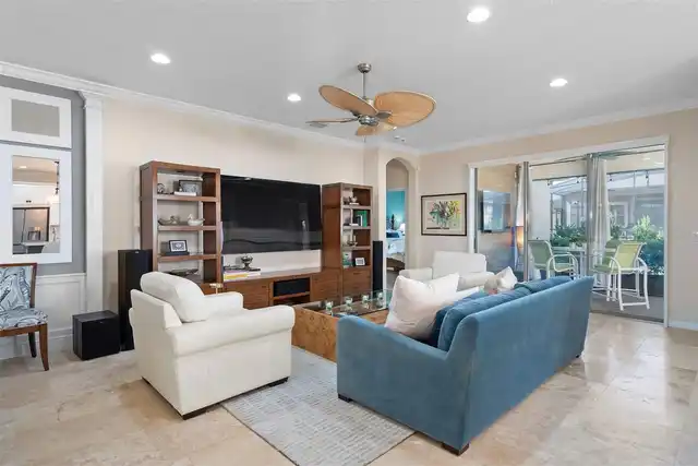 Listing Photo 9