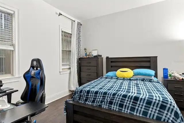 Listing Photo 11