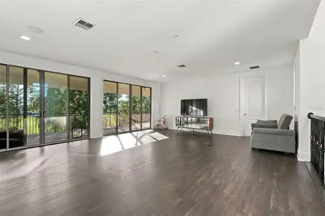 Listing Photo 13