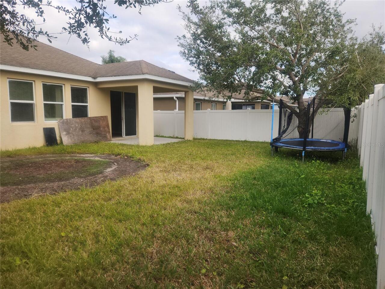 Listing Photo 11