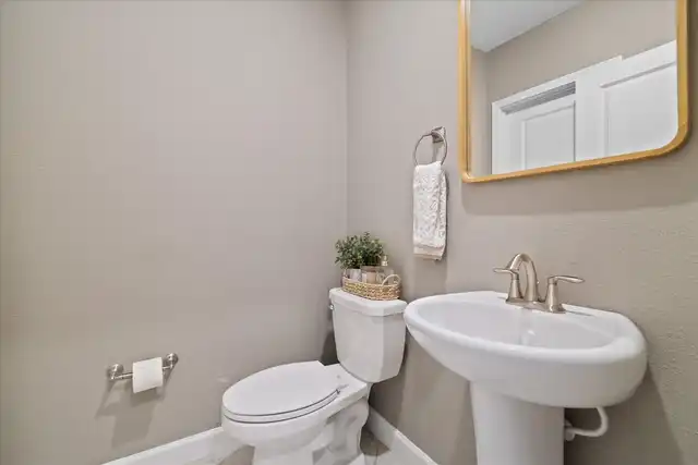 Listing Photo 16