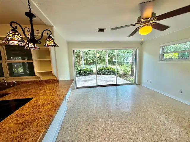 Listing Photo 17