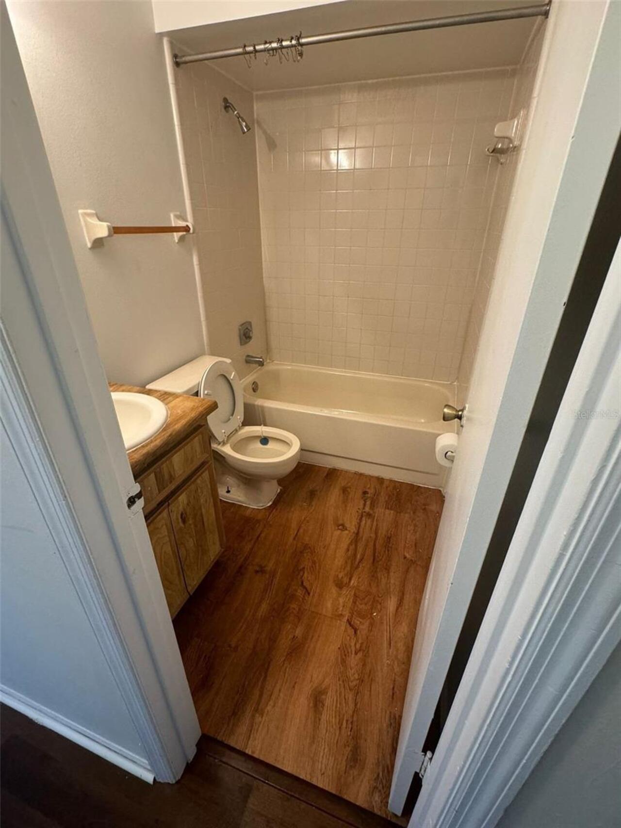Listing Photo 9