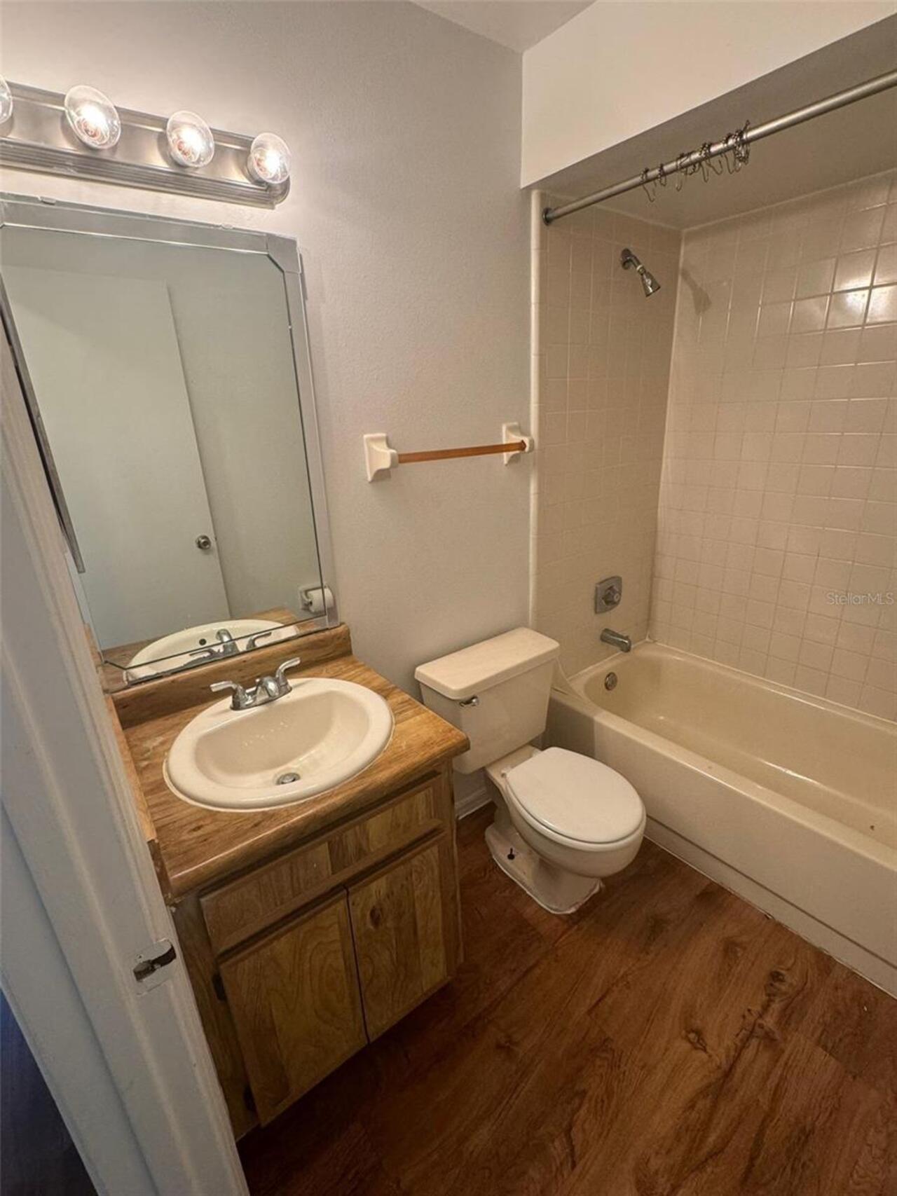 Listing Photo 10